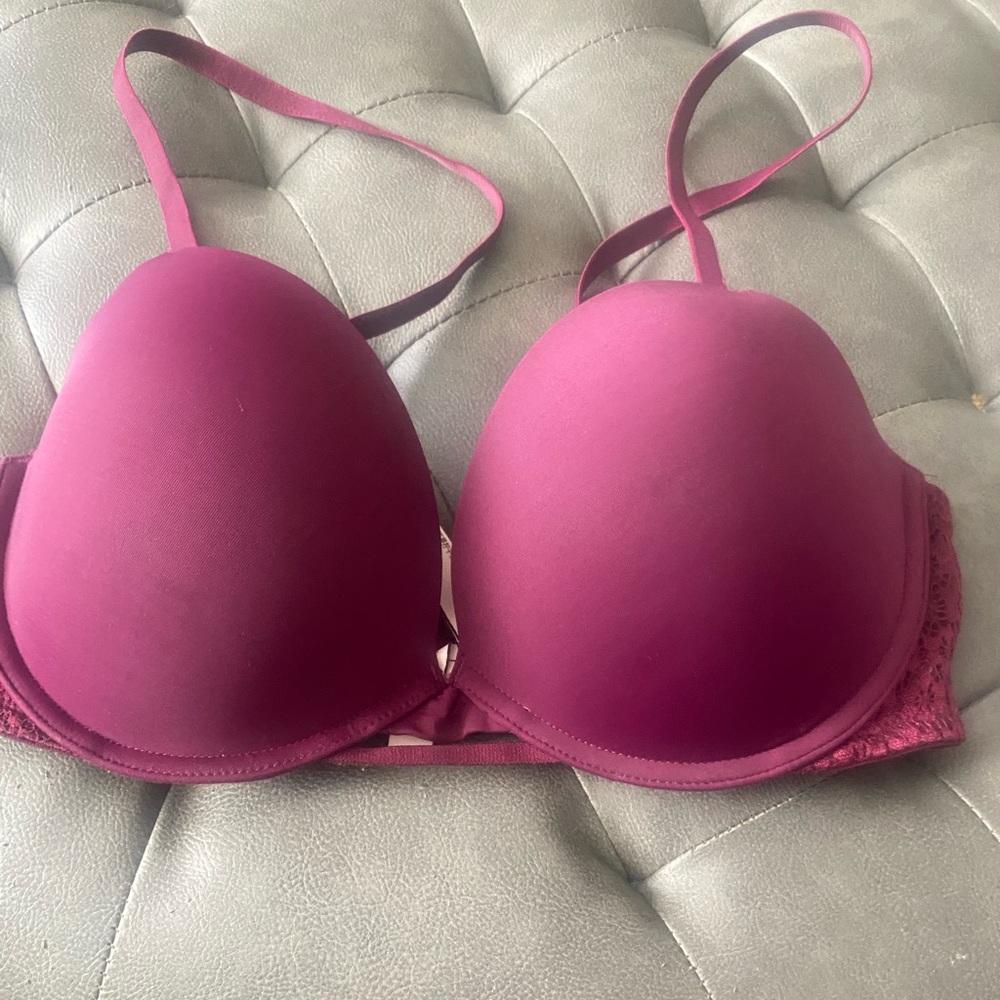 Victiora secret size 34D slightly used